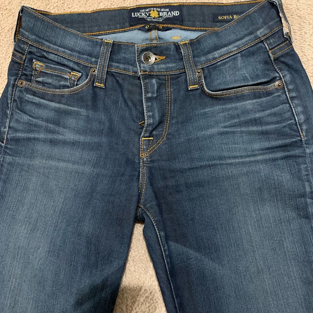 A great fitting Jean. A Lucky brand Sophia boot style in a size 0.